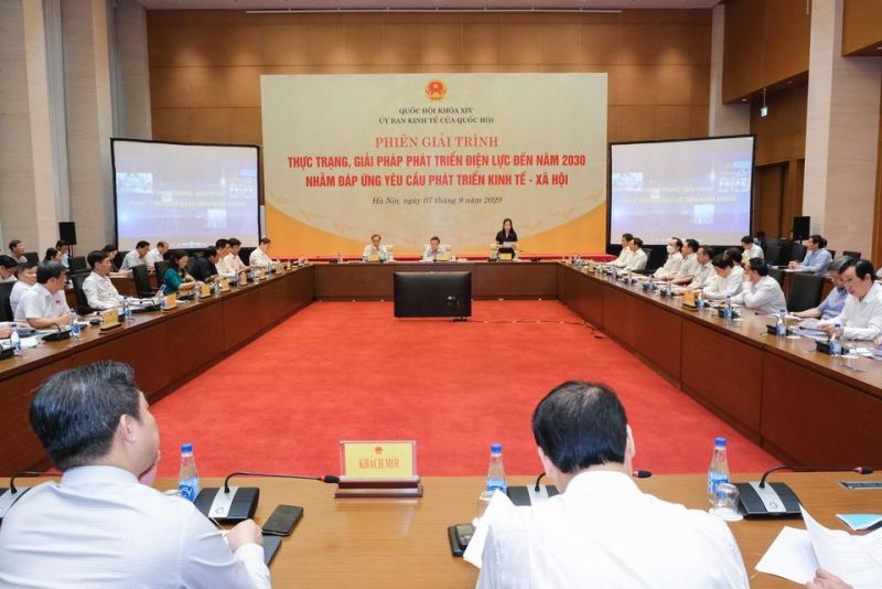 Quang cảnh phiên giải trình Quang cảnh phiên giải trình