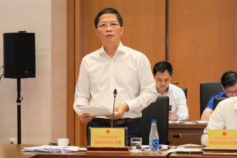 Bộ Trưởng Bộ Công Thương Trần Tuấn Anh báo cáo Bộ Trưởng Bộ Công Thương Trần Tuấn Anh báo cáo