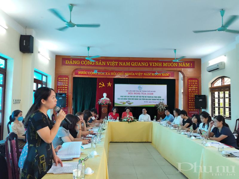 Tại buổi tọa đàm các đại biểu chia sẻ những thuận lợi, khó khăn trong quá trình tham gia thực hiện tiêu chí nông thôn mới nâng cạo Đồng thời nêu những giải pháp, kiến nghị trong thời gian tới