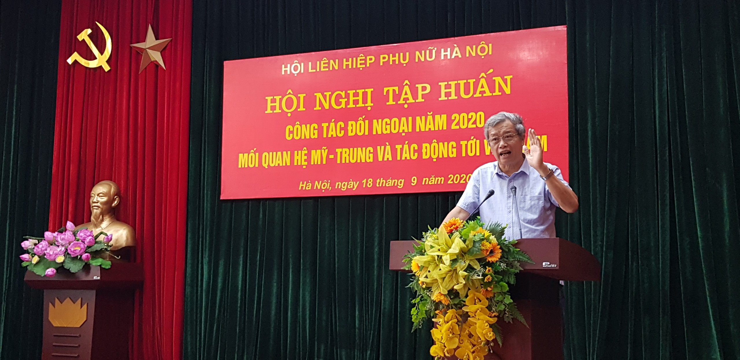 PGS, TS Hoàng Hữu Cát trình bày các thông tin