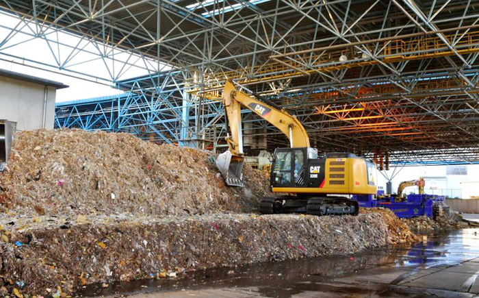 Rác thải tập kết tại nhà máy