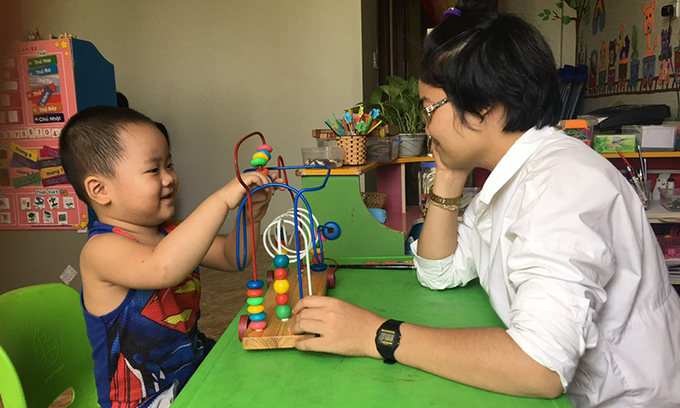 Cô gái được biết đến chỉ có nửa khuôn mặt, nửa nụ cười - lại dành trọn tình yêu cho các hoạt động tình nguyện, xã hội