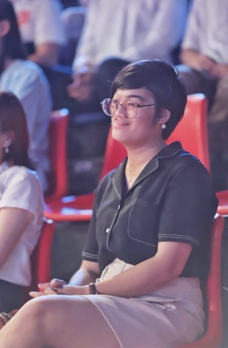 Hà Bích Hảo trở thành khách mời danh dự tại Gala kỷ niệm 20 năm phát sóng chương trình Đường lên đỉnh Olympia - Tuổi 20 đáng sống