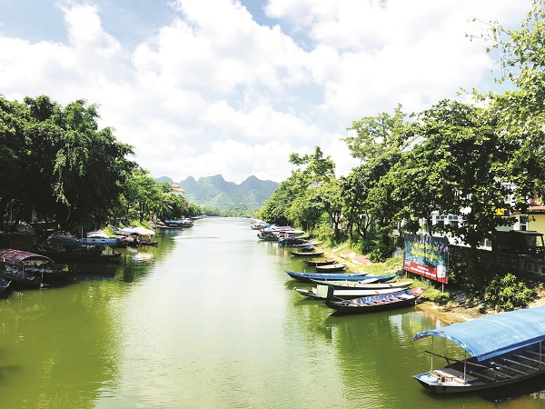 Đò phục vụ khách du lịch của người dân Hương Sơn “nằm im” trong mùa dịch