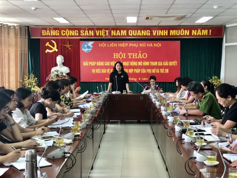 Đ/c Nguyễn Thị Thu Thủy chủ trì Hội thảo Đ/c Nguyễn Thị Thu Thủy chủ trì Hội thảo