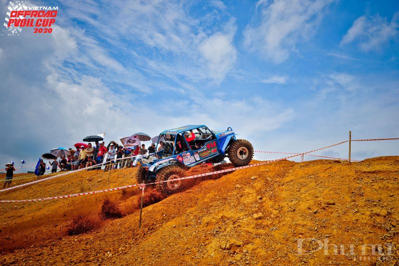 C&aacute;c tay đua phải vượt qua 4 đường thi đấu với nhiều pha 