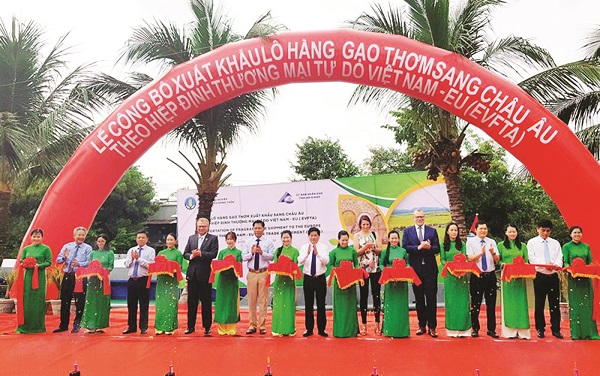 Lễ công bố xuất khẩu lô gạo thơm của Việt Nam sang châu Âu