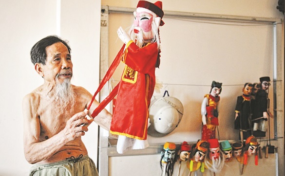 Cố Nghệ nhân Phạm Văn Bể