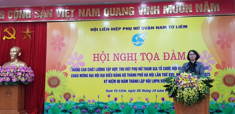 Bà Lê Thị Bích Hà, Chủ tịch Hội LHPN quận Nam Từ Liêm phát biểu Bà Lê Thị Bích Hà, Chủ tịch Hội LHPN quận Nam Từ Liêm phát biểu