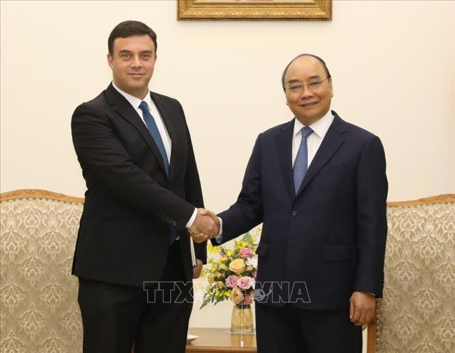 Thủ tướng Nguyễn Xuân Phúc và ông Nadav Eshcar, Đại sứ Israel tại Việt Nam. Ảnh: Văn Điệp/TTXVN