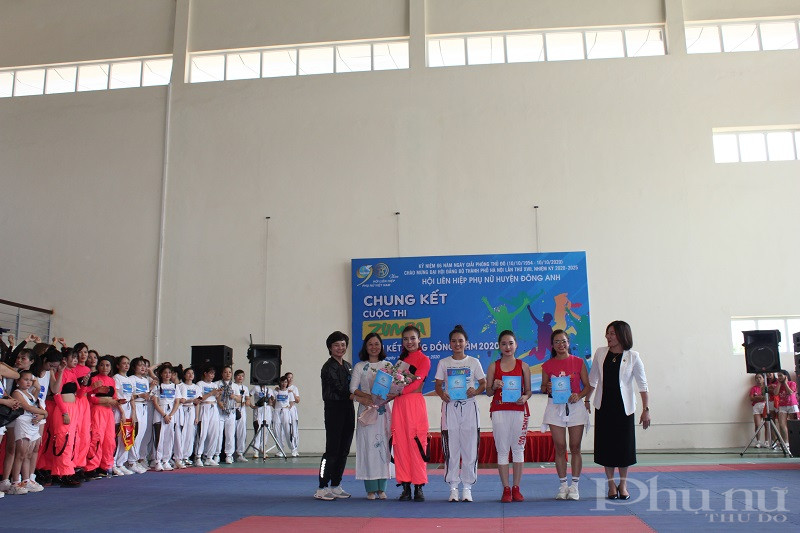 BCT trao giải cho các đội thi được yêu thích nhất