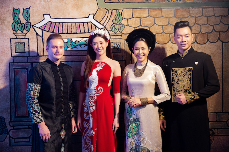 Cô hạnh phúc khi được đóng góp vào các hoạt động quảng bá áo dài và du lịch Thành phố Hồ Chí Minh