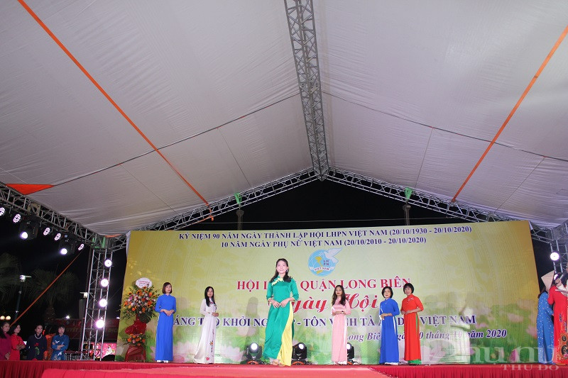 Ngày hội "Phụ nữ Long Biên sáng tạo khởi nghiệp - Tôn vinh tà áo dài Việt Nam" năm 2020 - ảnh 9