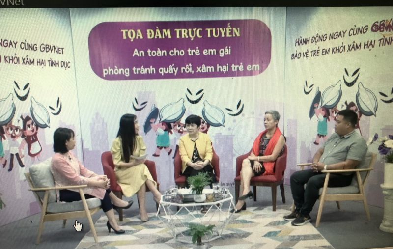 Các đại biểu tham gia buổi tọa đàm