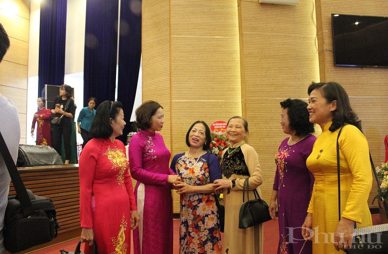Đây là dịp để các thế hệ cán bộ Hội qua các thời kỳ được gặp gỡ, ôn lại truyền thống vẻ vang của Phụ nữ Sóc Sơn nói riêng và phụ nữ Thủ đô nói chung