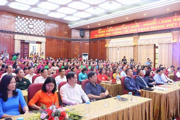 Chương trình thu hút đông đảo hội viên phụ nữ tham gia Chương trình thu hút đông đảo hội viên phụ nữ tham gia