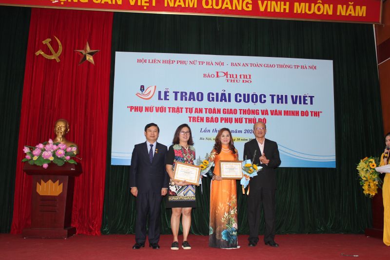 Tác giả đạt giải