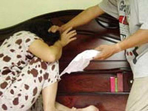 Bài 3: Xử phạt hành vi gây bạo lực: Nạn nhân phải nộp phạt thay... thủ phạm - ảnh 1