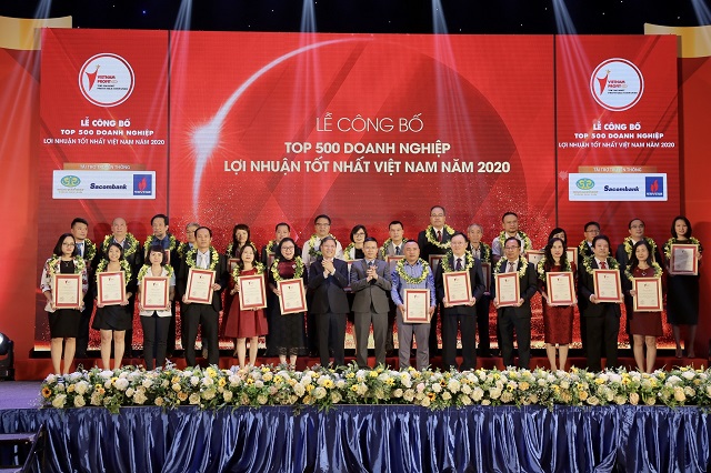 Vinh danh Top 500 doanh nghiệp c&oacute; lợi nhuận lớn nhất Việt Nam năm 2020.
