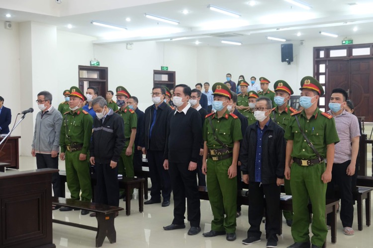 Các bị cáo tại phiên tòa sơ thẩm