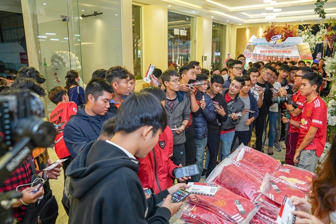 Fan Việt tại điểm xem tập trung ở điểm cầu Đà Nẵng trước giải đấu Fan Việt tại điểm xem tập trung ở điểm cầu Đà Nẵng trước giải đấu