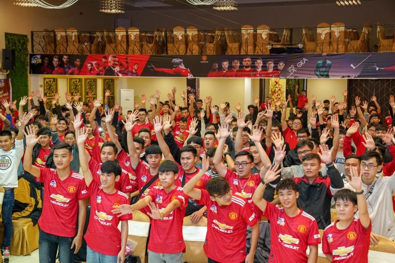 Những CĐV Man united có nhiều lý do để nuối tiếc cho trận đấu này khi Quỷ Đỏ có hai lần ăn bàn rõ ràng nhưng không thể kết thúc thành công Những CĐV Man united có nhiều lý do để nuối tiếc cho trận đấu này khi Quỷ Đỏ có hai lần ăn bàn rõ ràng nhưng không thể kết thúc thành công