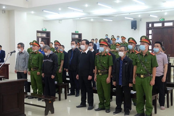 Các bị cáo bị truy tố trước tòa