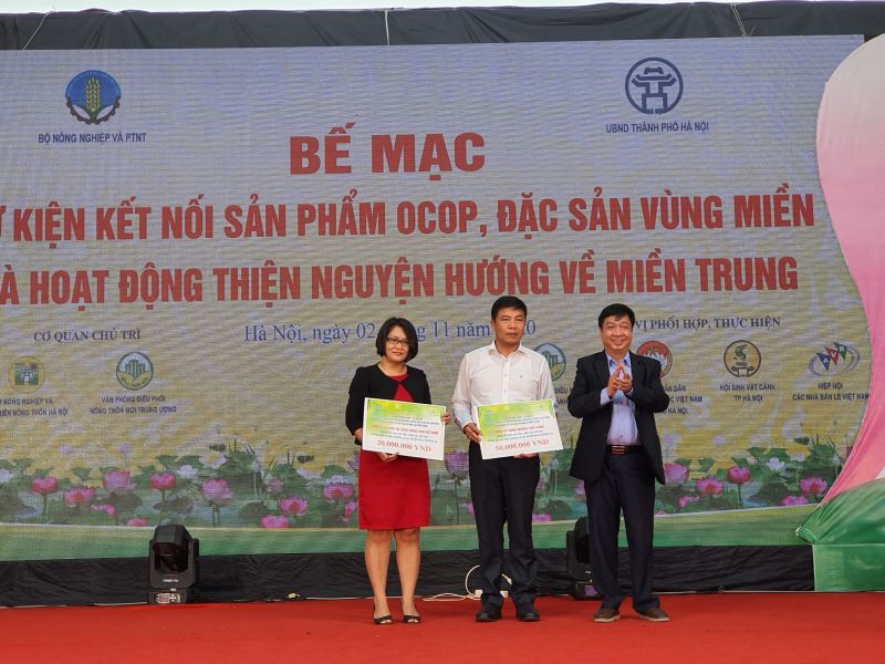 Bế mạc sự kiện, nhiều cá nhân, tập thể ủng hộ