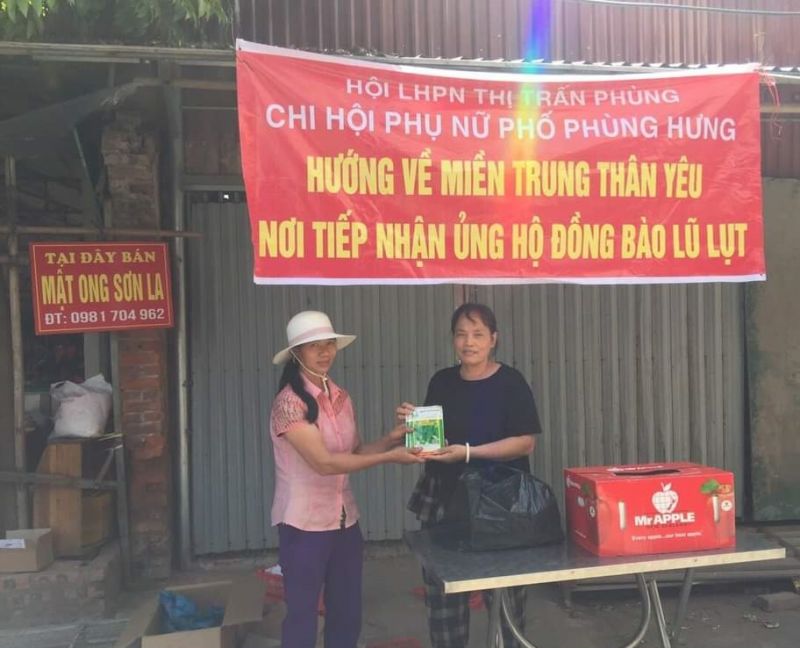 Hội viên phụ nữ tham gia ủng hộ hạt rau giống