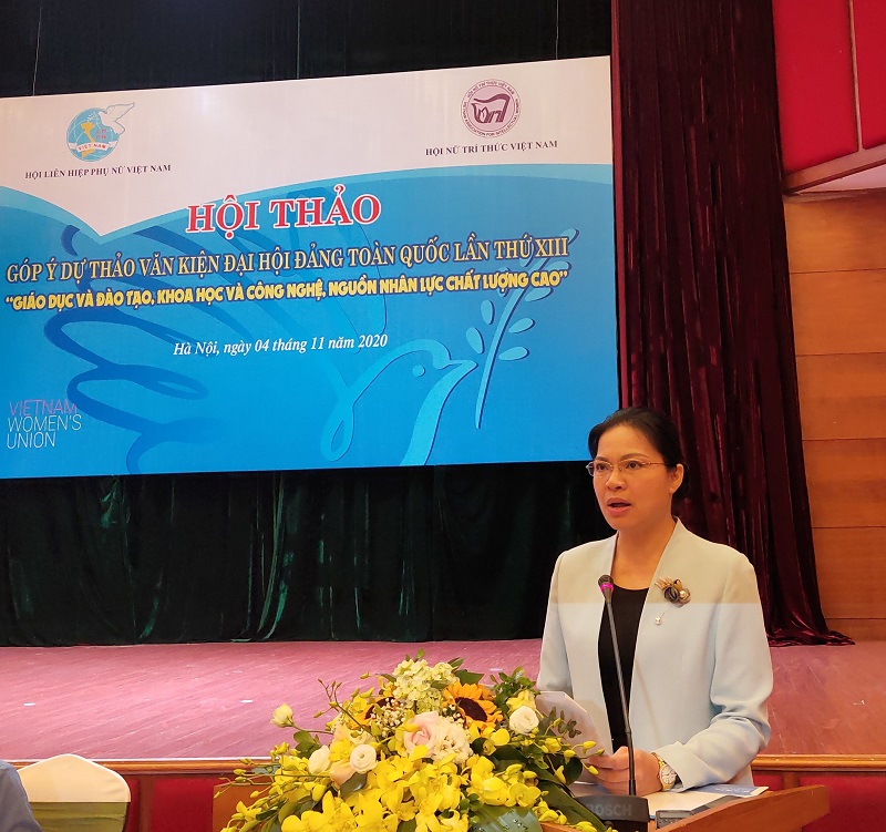 Đồng ch&iacute; H&agrave; Thị Nga Chủ tịch Hội LHPN Việt Nam ph&aacute;t biểu tại hội thảo