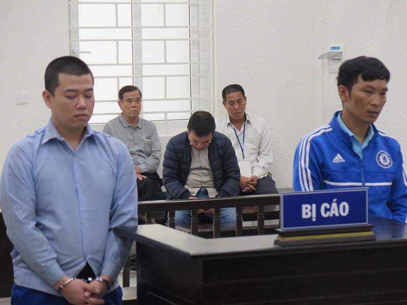 Hai bị cáo tại tòa