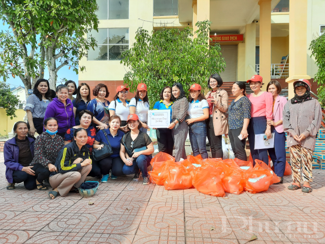 Được nhìn thấy niềm hạnh phúc của bà con khi nhận hàng cứu trợ, mọi người trong đoàn đều biết mình đã hoàn thành nhiệm vụ, mọi mỏi mệt dường như hoàn toàn tan biến.