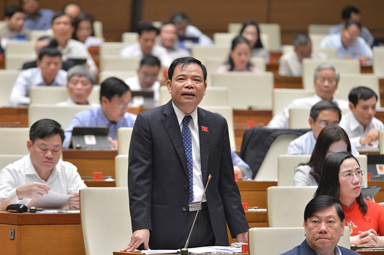 Bộ trưởng Bộ Nông nghiệp và PTNT Nguyễn Mạnh Cường trả lời chất vấn Bộ trưởng Bộ Nông nghiệp và PTNT Nguyễn Mạnh Cường trả lời chất vấn