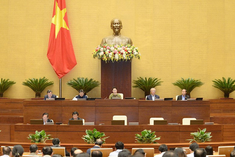 Toàn cảnh phiên họp sáng 10/11. Toàn cảnh phiên họp sáng 10/11.
