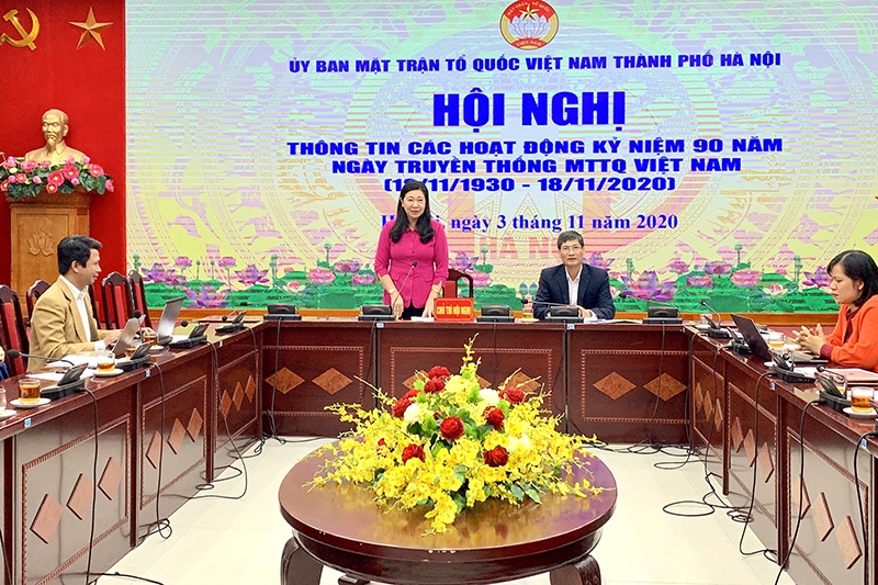 Chủ tịch Ủy ban MTTQ Việt Nam TP Hà Nội Nguyễn Lan Hương phát biểu tại hội nghị.