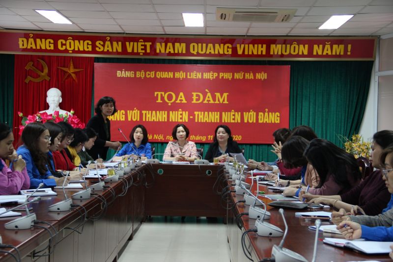 Quang cảnh buổi tọa đàm