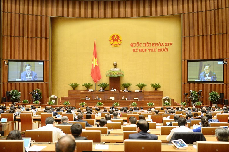 Quốc hội thảo luận ở hội trường về dự án Luật Lực lượng tham gia bảo vệ an ninh, trật tự ở cơ sở.