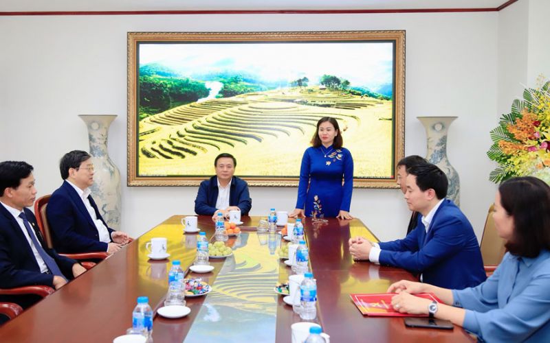 Phó Bí thư Thường trực Thành ủy phát biểu tại buổi chúc mừng