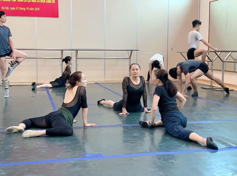 Buổi tập luyện của sinh viên khoa Múa