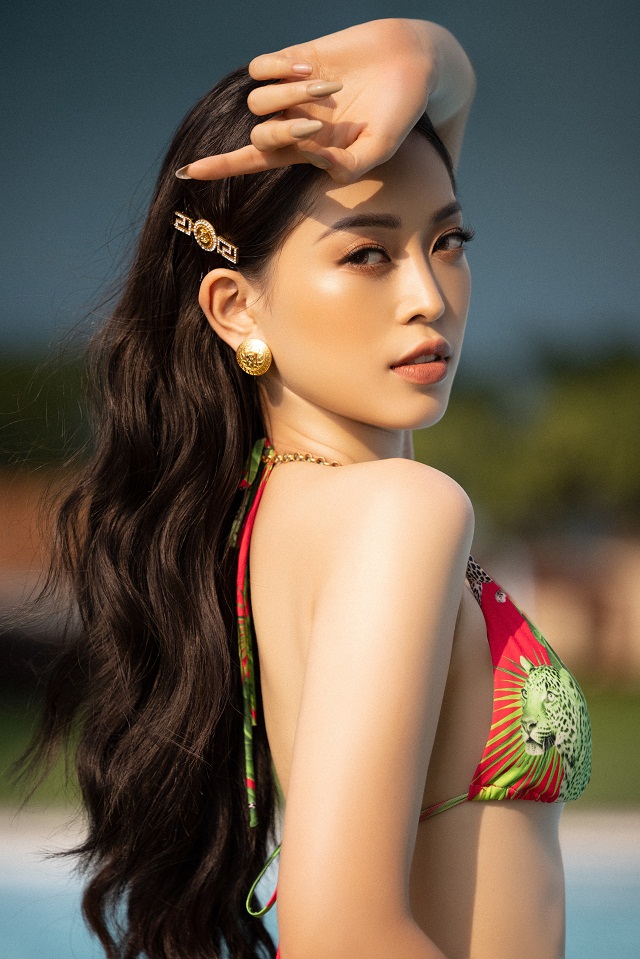 &Aacute; hậu B&ugrave;i Phương Nga