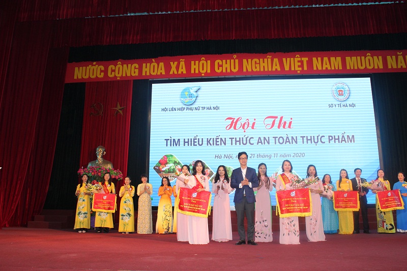 Hội LHPN huyện Hoài Đức và Quốc Oai giành giải Nhì