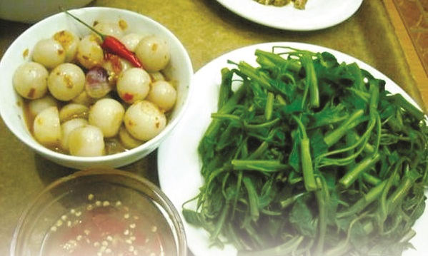KHẢ NĂNG CHỮA BỆNH KỲ DIỆU CỦA RAU MUỐNG - ảnh 1