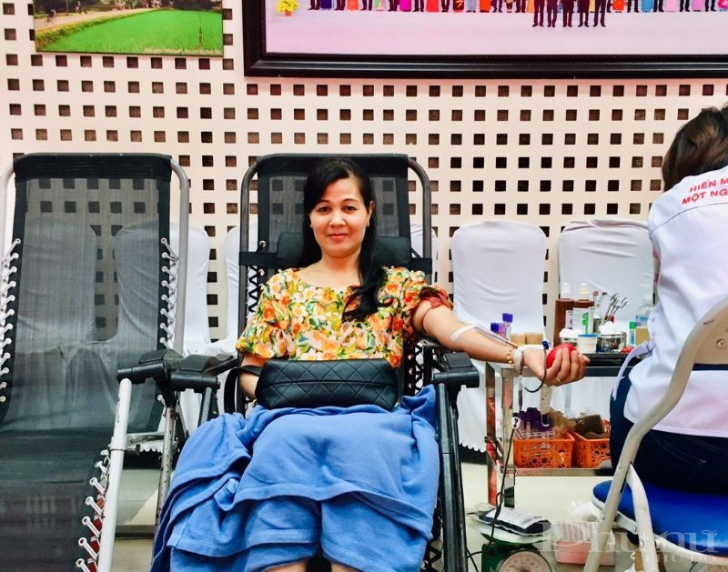 Cán bộ công đoàn Hội LHPN Hà Nội hưởng ứng Ngày hội hiến máu tình nguyện 2020 - ảnh 2