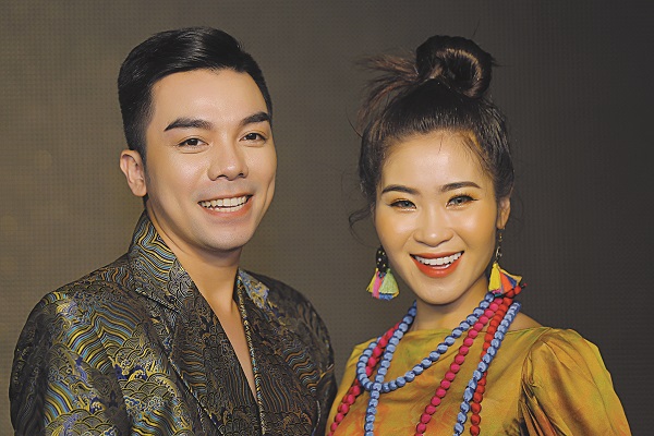 Vợ chồng ca sĩ Hà Myo - VBK Thế Phương Vợ chồng ca sĩ Hà Myo - VBK Thế Phương
