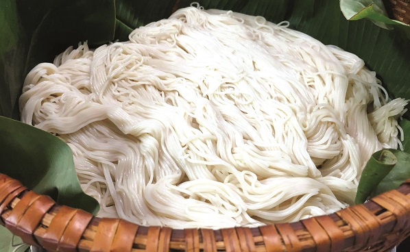 Bún xào cần - món ăn “sêu” bà Chúa ở Cổ Loa - ảnh 2