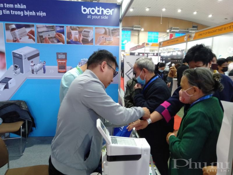 Triển l&atilde;m trưng b&agrave;y c&aacute;c lĩnh vực ch&iacute;nh như trang thi&ecirc;́t bị y t&ecirc;́; thiết bị th&iacute; nghiệm; sản phẩm chăm s&oacute;c sức khỏe; thực phẩm chức năng; mỹ phẩm; thi&ecirc;́t bị nha khoa; thiết bị nh&atilde;n khoa; th&acirc;̉m mỹ; và dược ph&acirc;̉m...