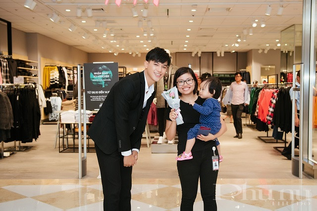 Vincom năm n&agrave;o cũng d&agrave;nh tặng ph&aacute;i đẹp những m&oacute;n qu&agrave; tinh tế v&agrave; hợp &yacute; chị em