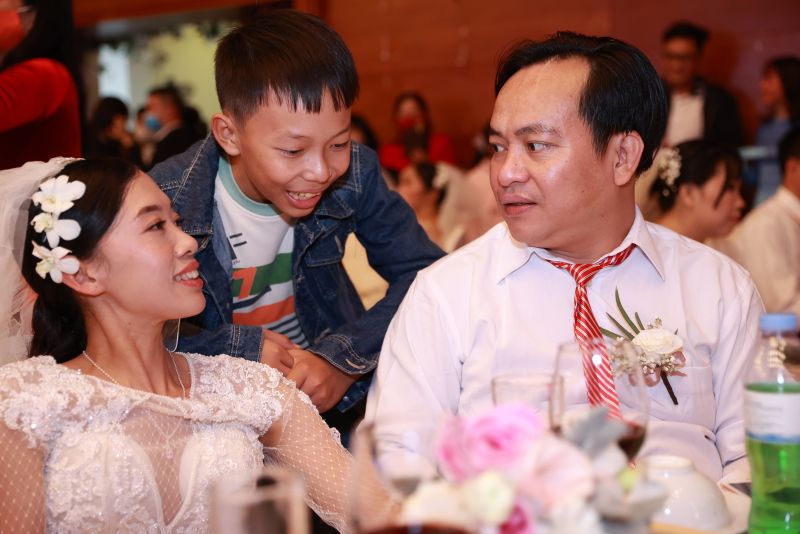 Thời tiết và lòng người đều chúc phúc cho các cặp đôi - ảnh 7