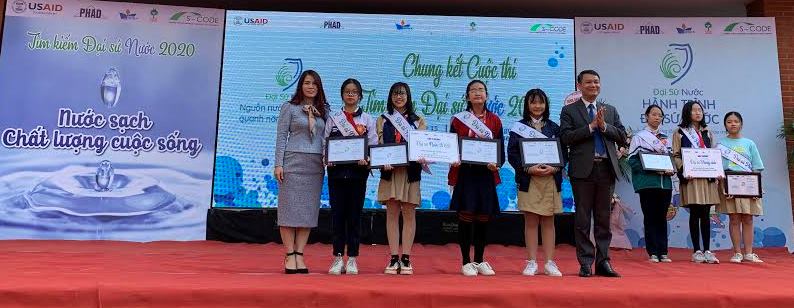 Các bạn học sinh xuất sắc nhất được chọn làm “Đại sứ nước sạch 2020” Các bạn học sinh xuất sắc nhất được chọn làm “Đại sứ nước sạch 2020”