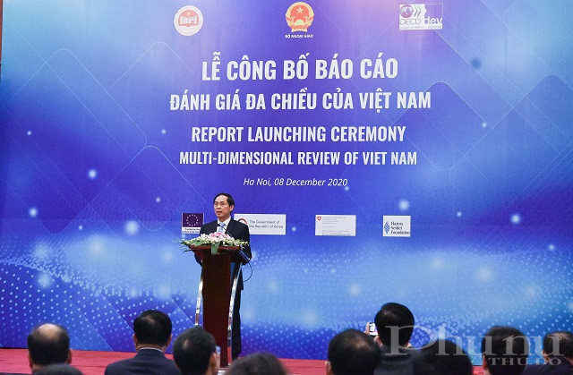 Thứ trưởng Thường trực Bộ Ngoại giao B&ugrave;i Thanh Sơn ph&aacute;t biểu tại Lễ c&ocirc;ng bố B&aacute;o c&aacute;o đ&aacute;nh gi&aacute; đ chiều của Việt Nam.